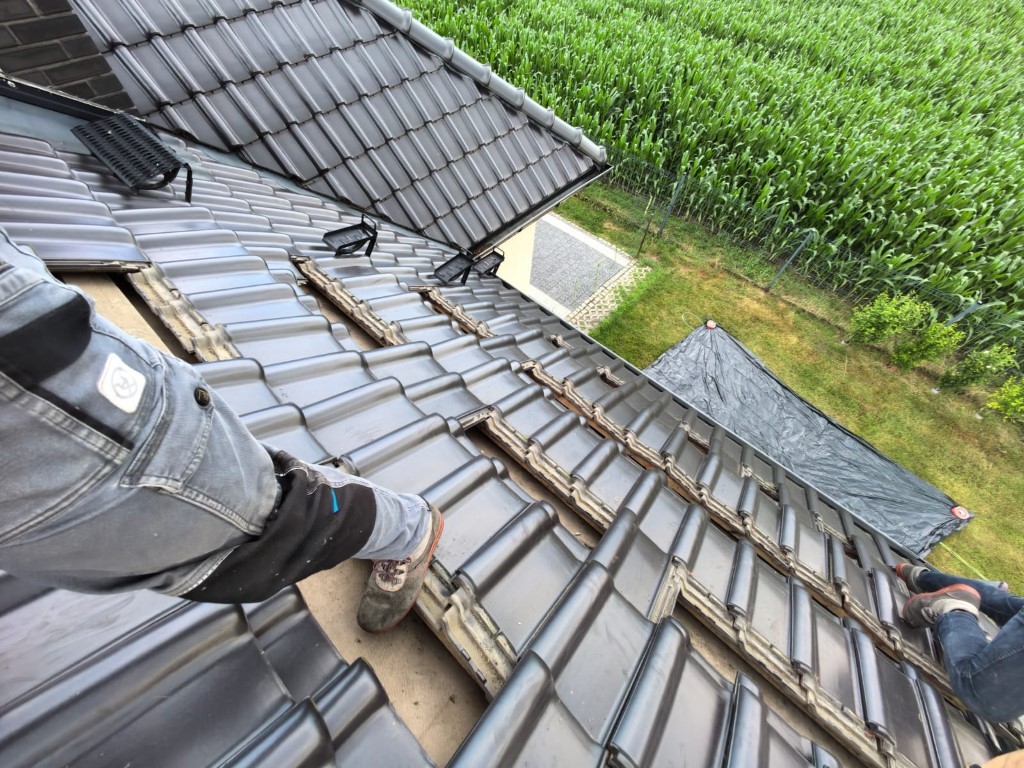 Naprawa izolacji dachowej po kunach - Golkowice — zdjęcie 7 z 8 | NeoTerm System