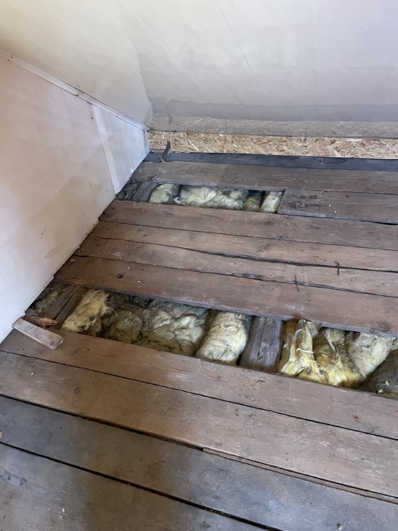 Naprawa izolacji dachowej po kunach – Zabierzów — zdjęcie 2 z 8 | NeoTerm System