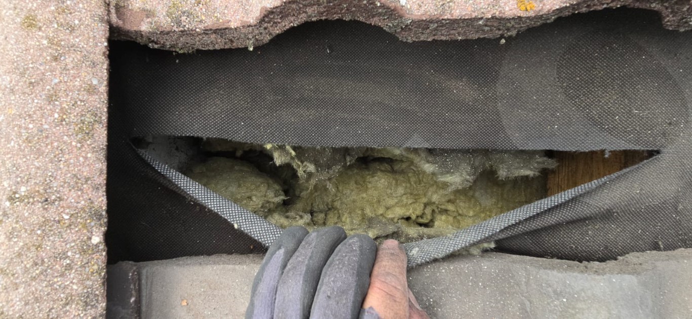 Naprawa izolacji dachowej po kunach - Rydułtowy | NeoTerm System